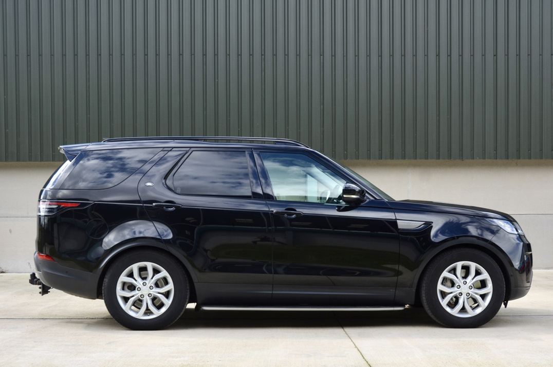 Land Rover Discovery 30 SDV6 SE Auto gallery image 7