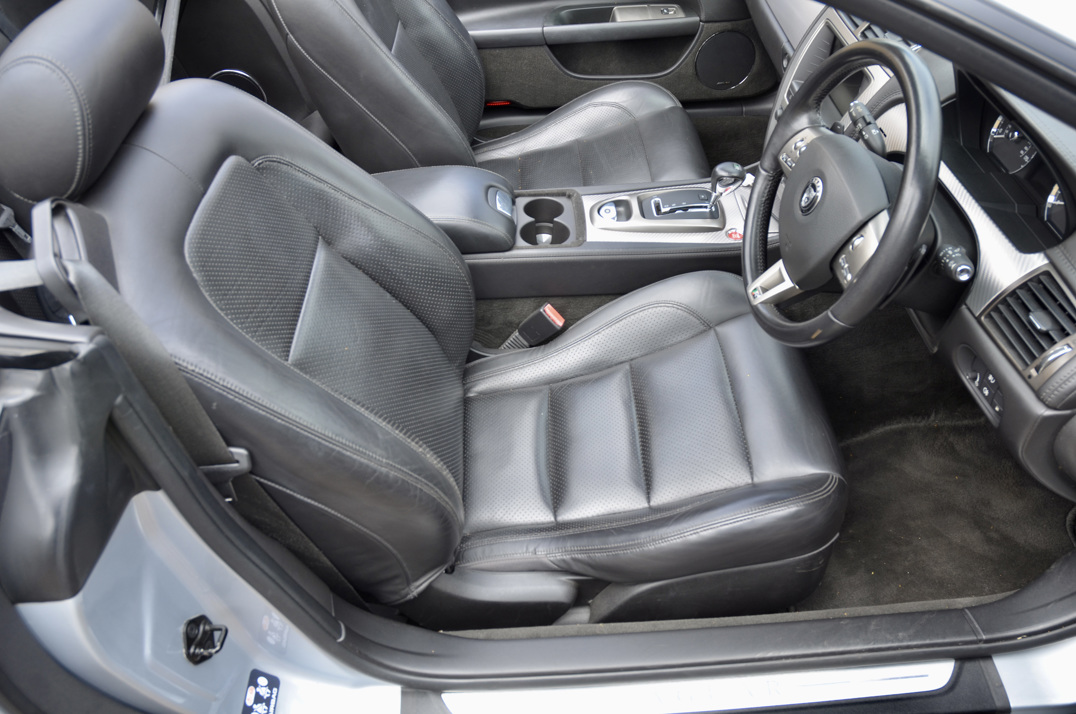 Jaguar XKR 4.2 Auto Convertible gallery image 29