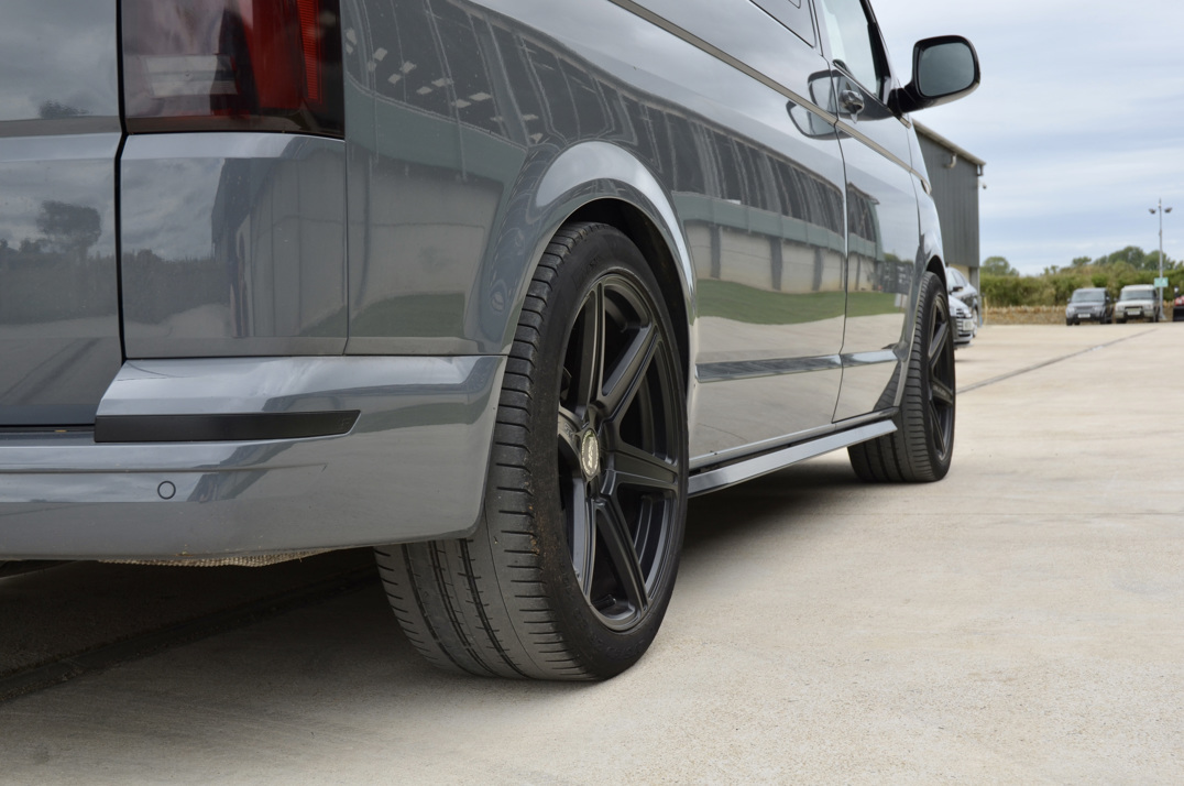 Volkswagen Kombi Sportline T6.I Auto gallery image 14