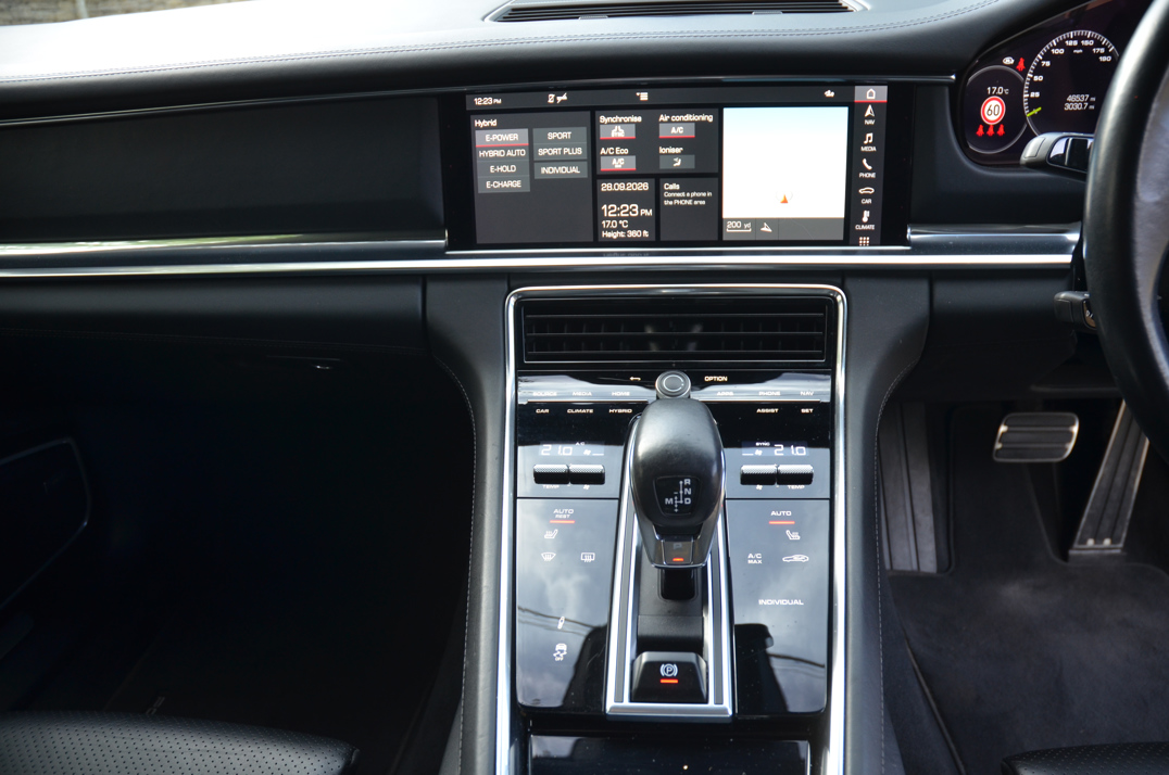 Porsche Panamera 2.9 V6 E-Hybrid 17.9KW Gen 2.2 gallery image 52