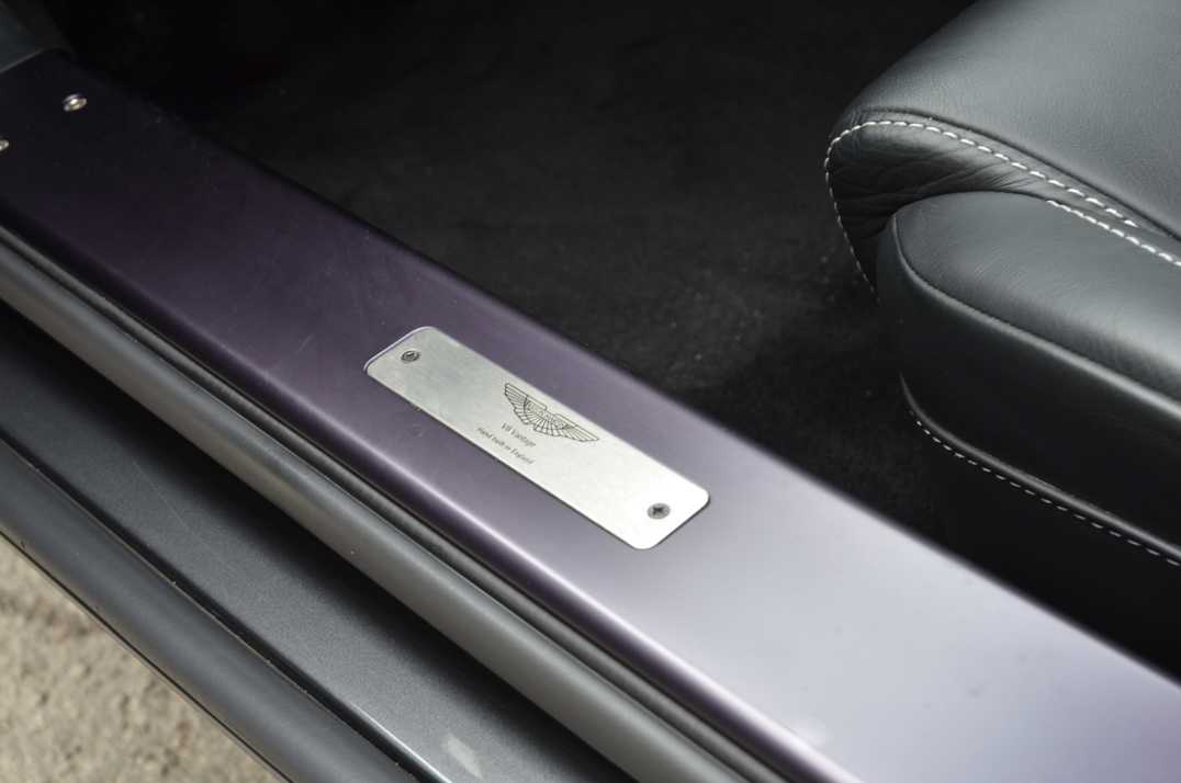 Aston Martin Vantage 4.7 Manual Coupe. gallery image 44