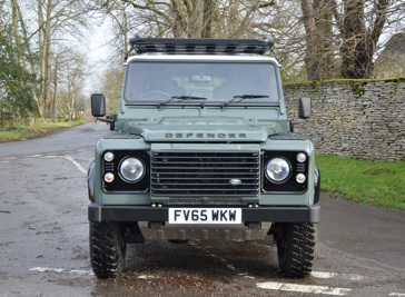 Land Rover Defender 90 XS Station Wagon