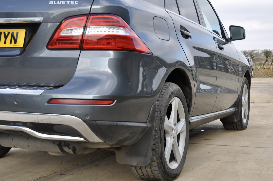 Mercedes ML 350D Bluetech gallery image 13