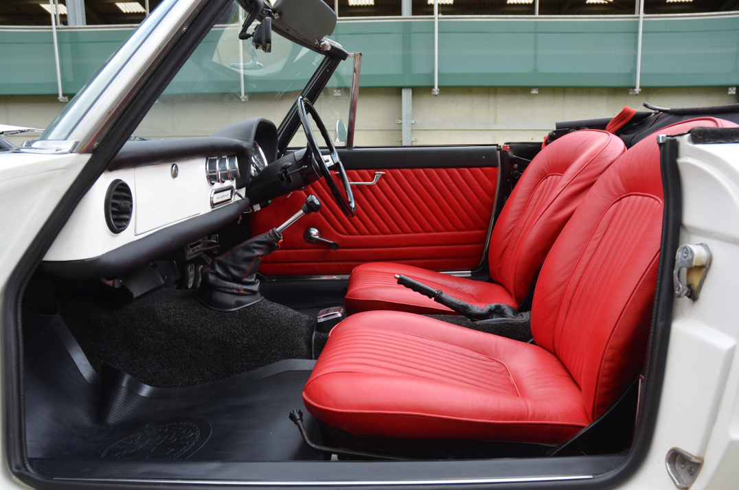 Alfa Romer 1300 Junior Spider Pininfarina. gallery image 41