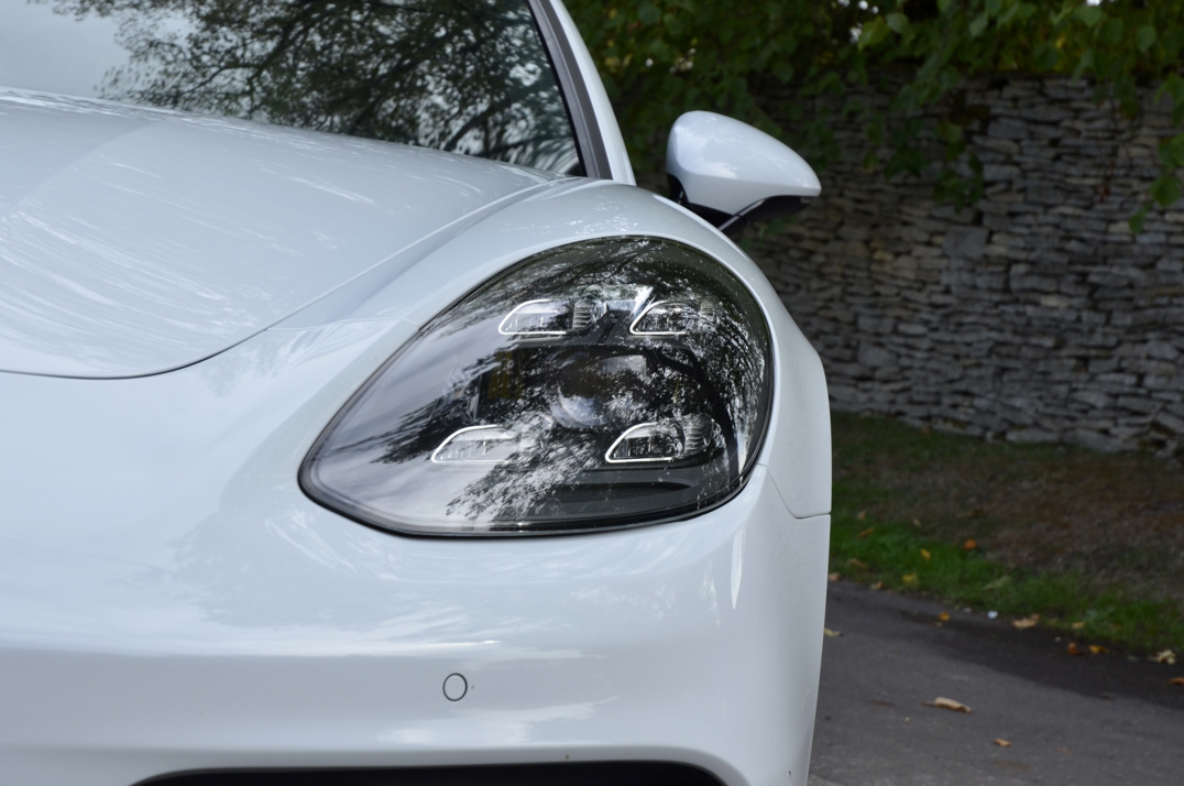 Porsche Panamera 2.9 V6 E-Hybrid 17.9KW Gen 2.2 gallery image 13