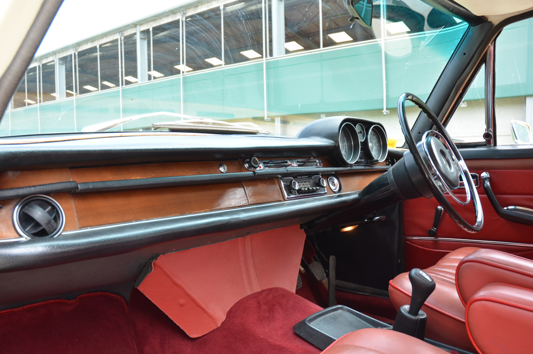 Mercedes W108 280 SE. gallery image 25