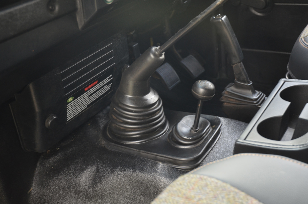 Land Rover Defender 90 - TD 5 gallery image 43