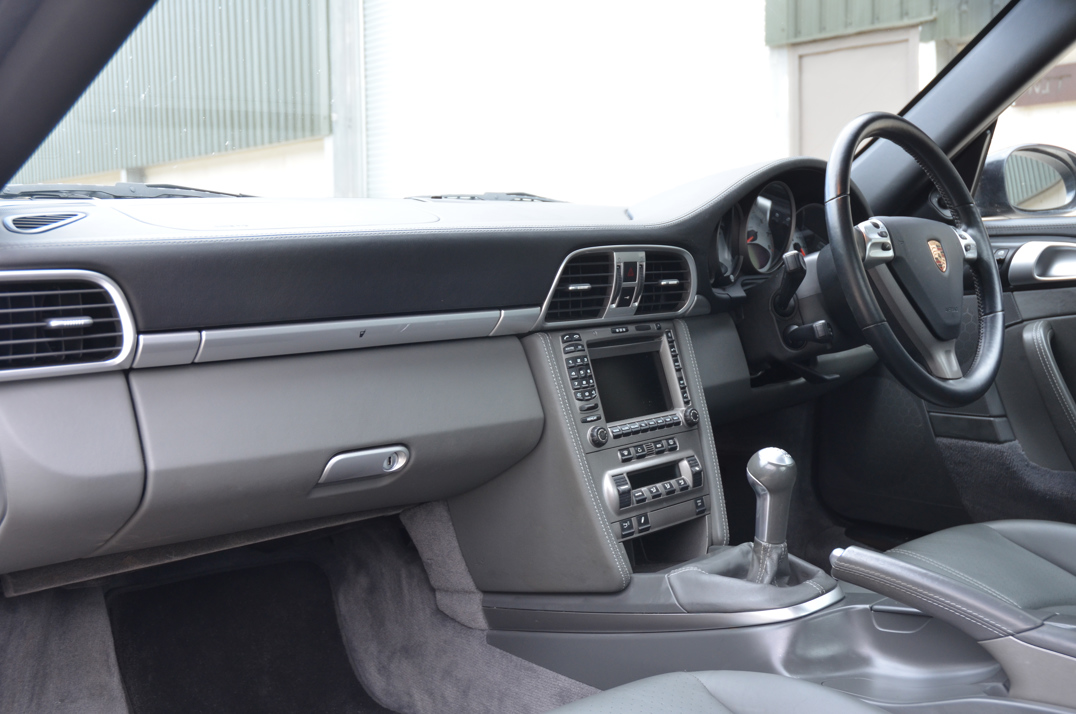 Porsche 911 Carrera s Coupe (1) gallery image 29