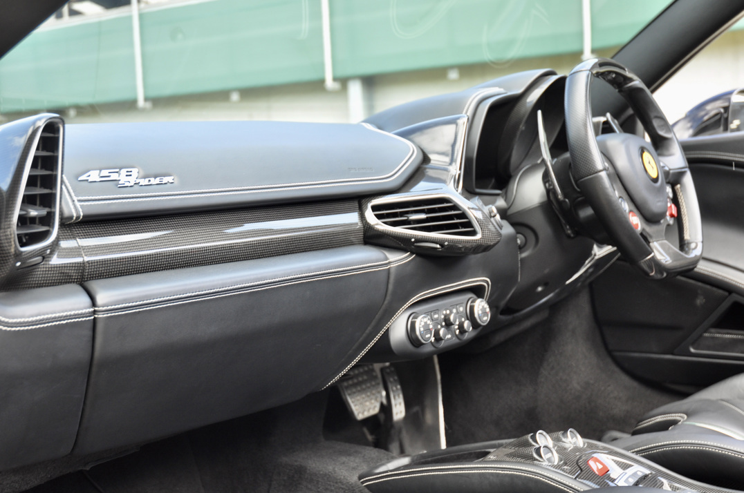 Ferrari 458 Spider DCT gallery image 33