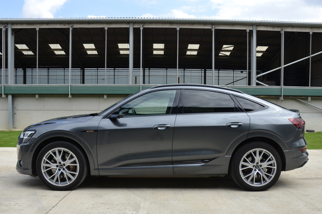 Audi E - Tron Launch Edition 55 Quattro 300Kw. gallery image 9