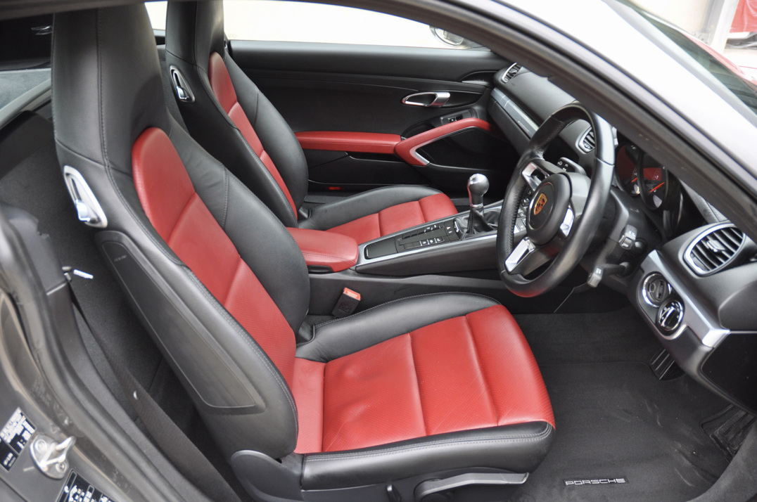 Porsche Cayman T 718/982 gallery image 21