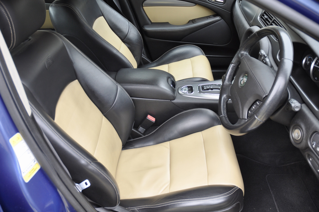 Jaguar S Type R gallery image 20