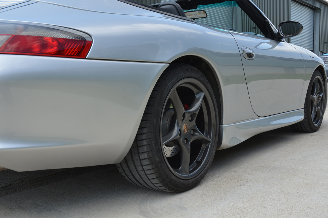 Porsche 911 996 Carrera 4 Cabriolet. gallery image 19