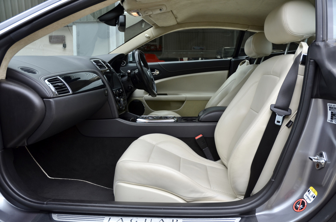 Jaguar XK 5.0 Portfolio Auto gallery image 40