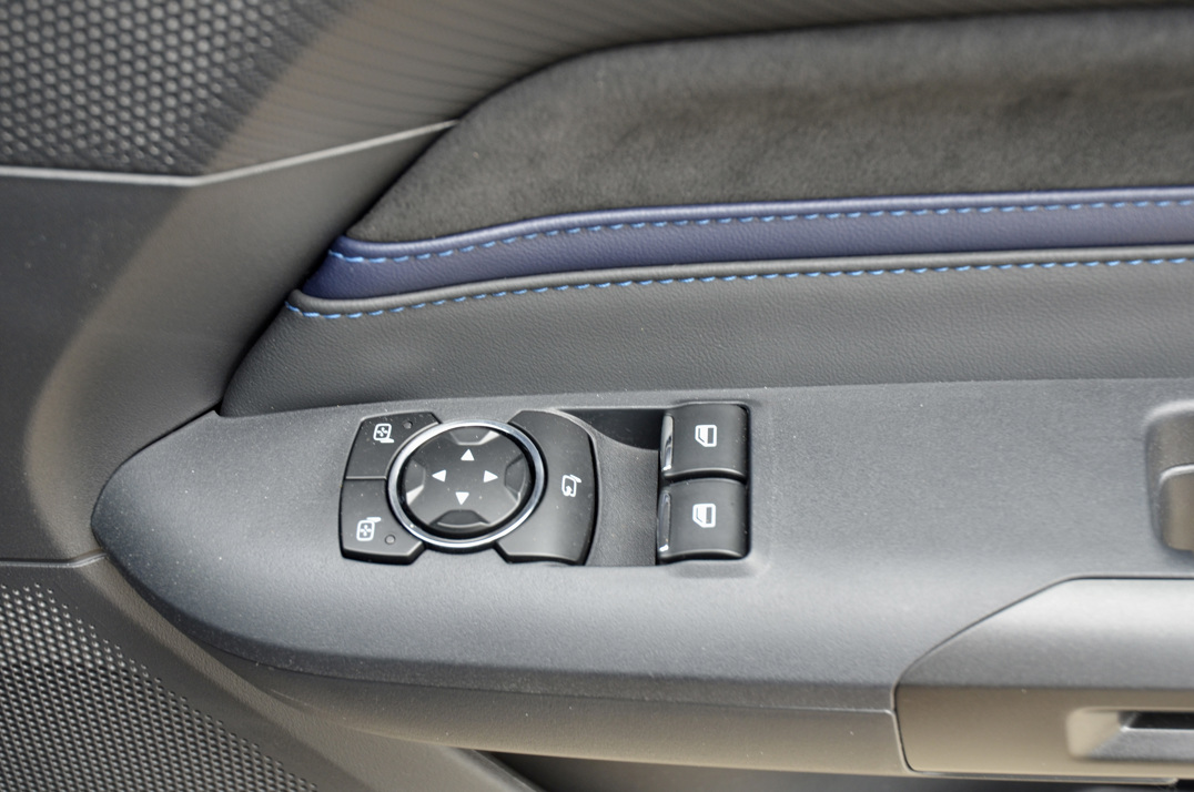 Ford Mustang 5.0 V8 Dark Horse Coupe Selshift - Euro 6. gallery image 39