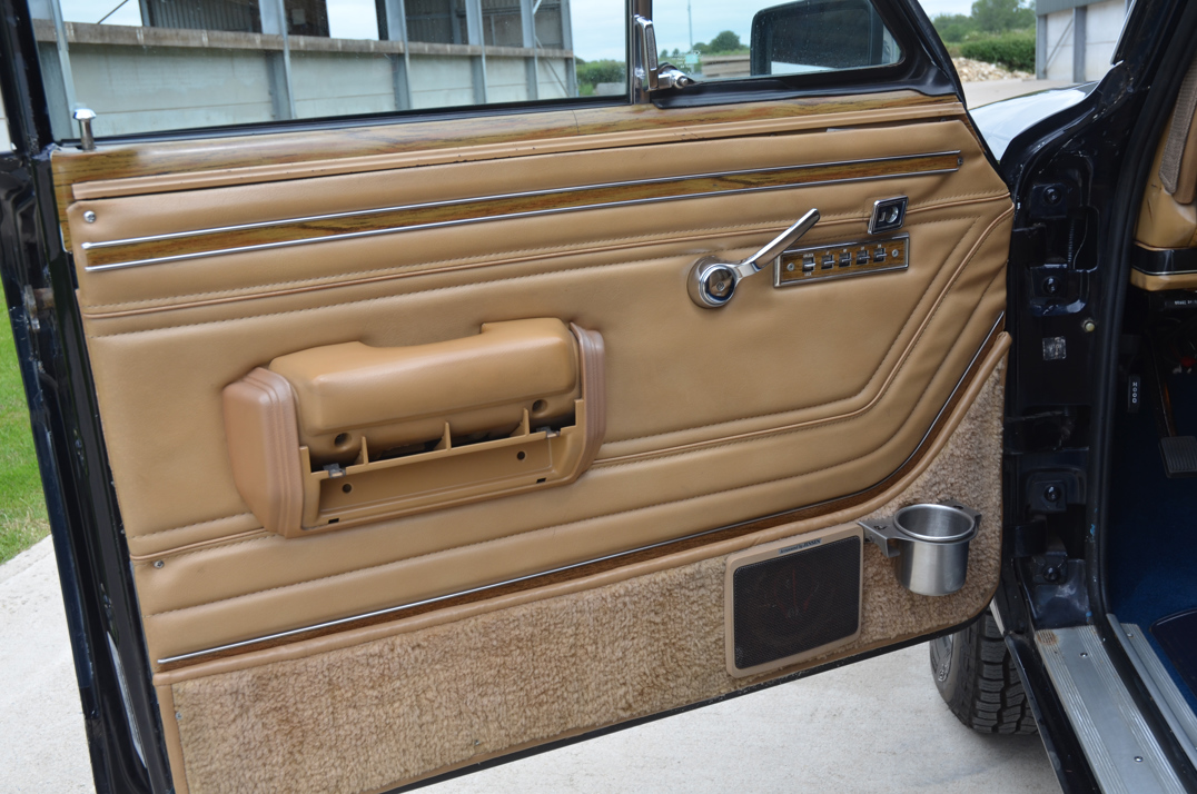 Jeep Grand Wagoneer 5.900cc V8 Auto gallery image 34