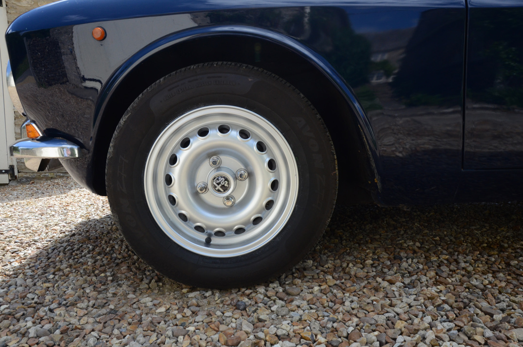 Alfa Romeo 2000 GTV Desegno Bertone gallery image 17