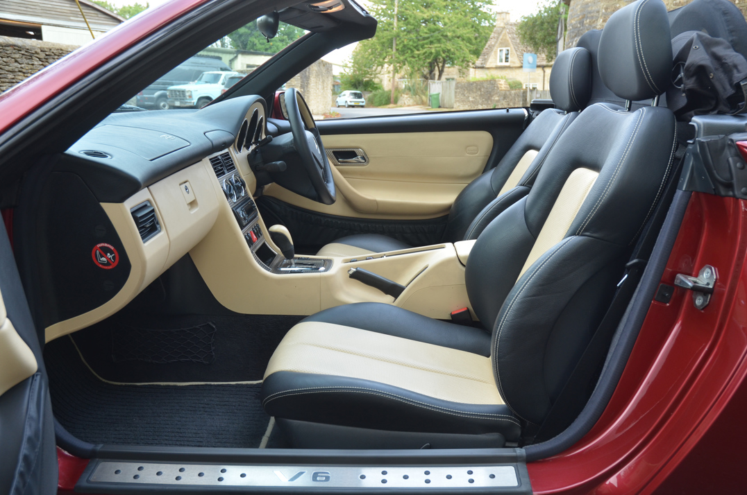 Mercedes Benz 320 SLK AMG Roadster. gallery image 38