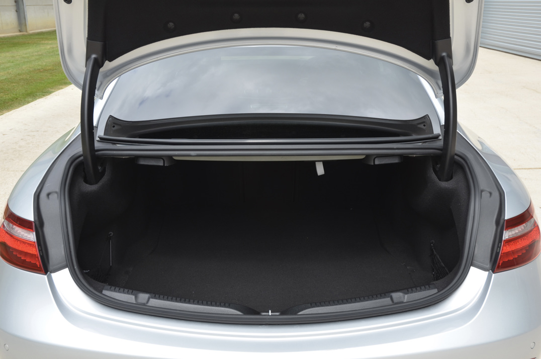 Mercedes Benz E400D AMG Line Premium plus D-4M Coupe. Px Welcome gallery image 53