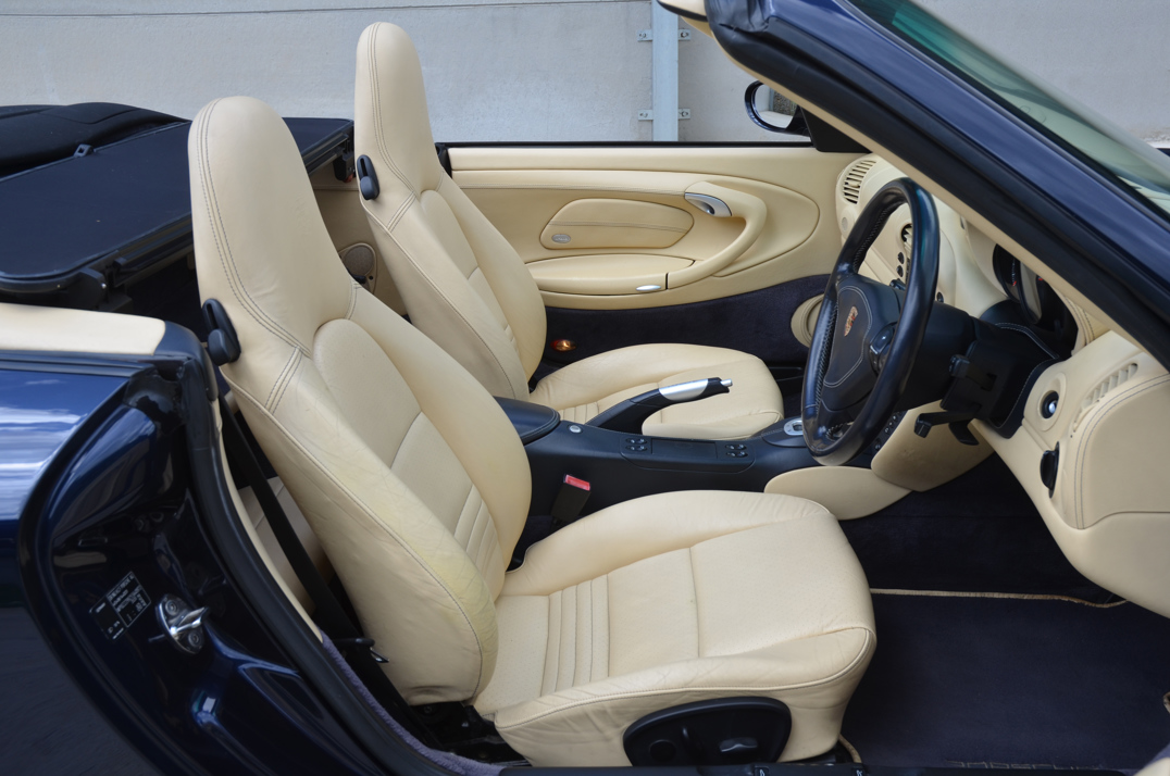 Porsche 911 (996) Carrera 4S Tiptronic Cabriolet gallery image 35