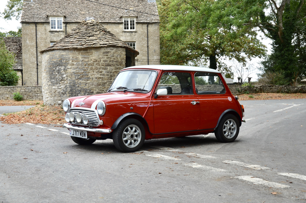 Mini Cooper 1275cc Fully restored gallery image 1