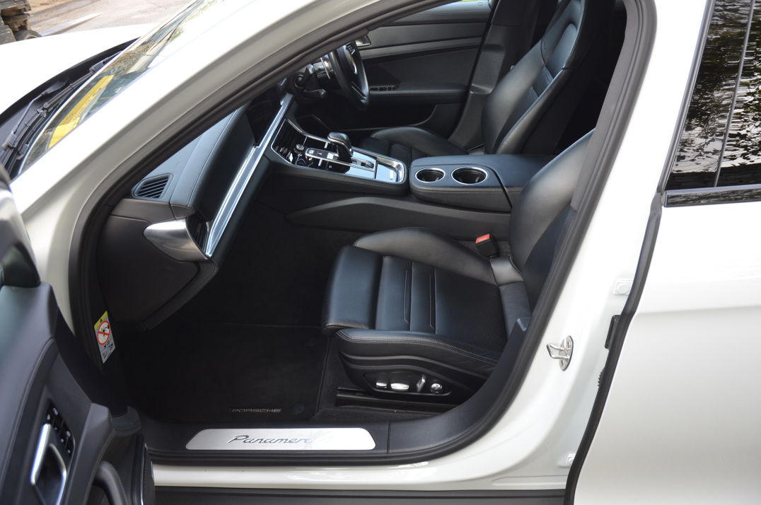 Porsche Panamera 2.9 V6 E-Hybrid 17.9KW Gen 2.2 gallery image 35