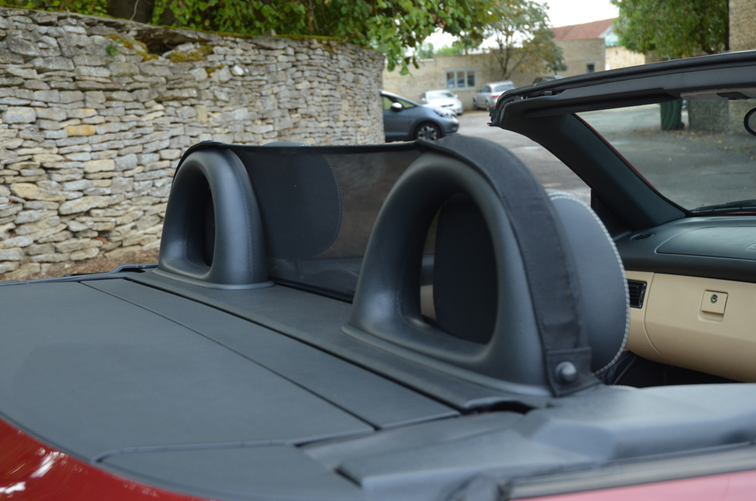 Mercedes Benz 320 SLK AMG Roadster. gallery image 31