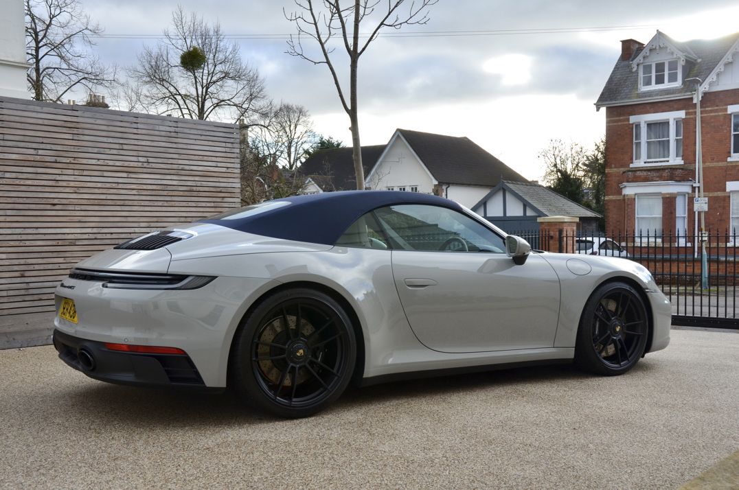 Porsche 911 Carrera 4 GTS Cabriolet gallery image 8