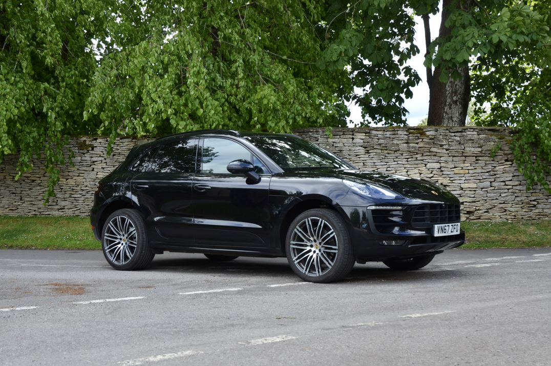 Porsche Macan 3.0 S PDK. 17K In optional extras FP+PSSH gallery image 4