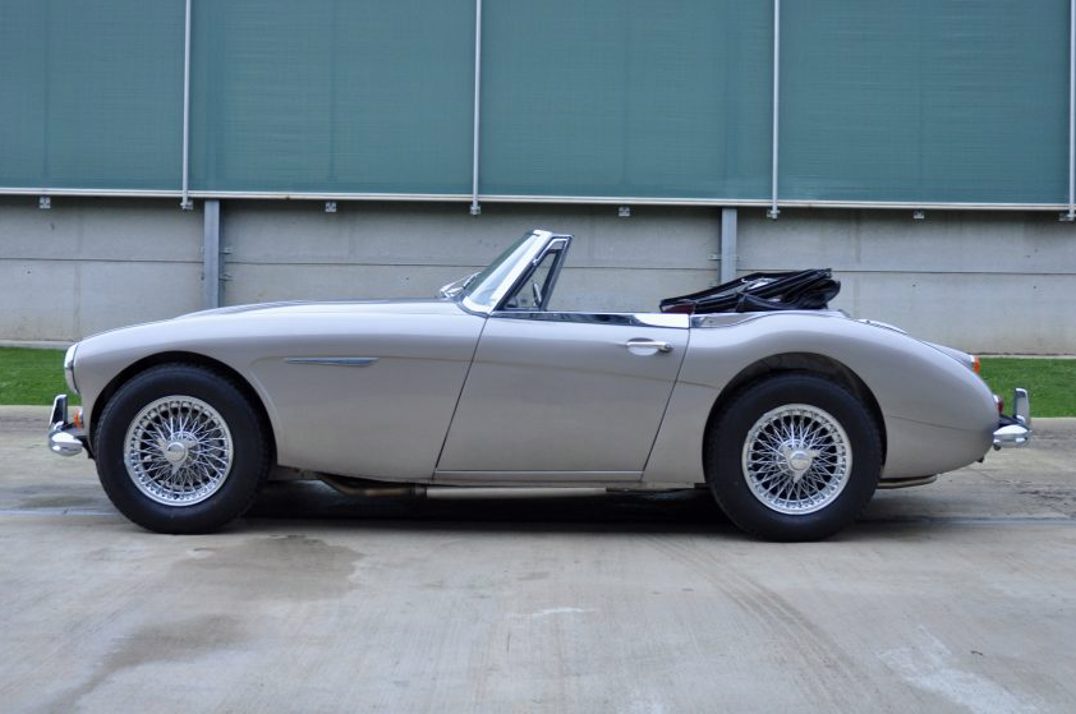 Austin Healey 3000 MIII BJ8 Convertible gallery image 10