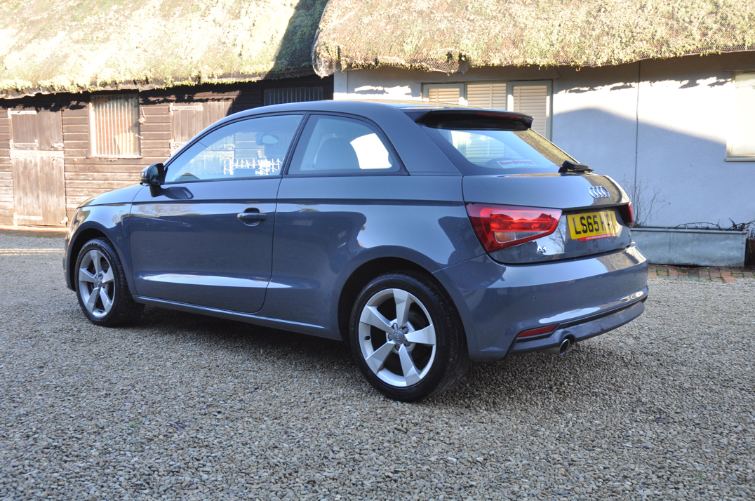 Audi A1 1.6 TDI S-A gallery image 6