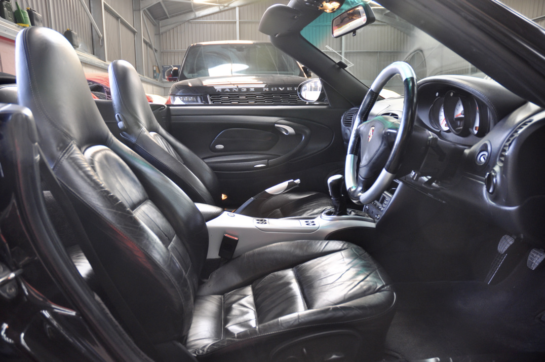 Porsche 911 996 Carrera 4s Convertible gallery image 22