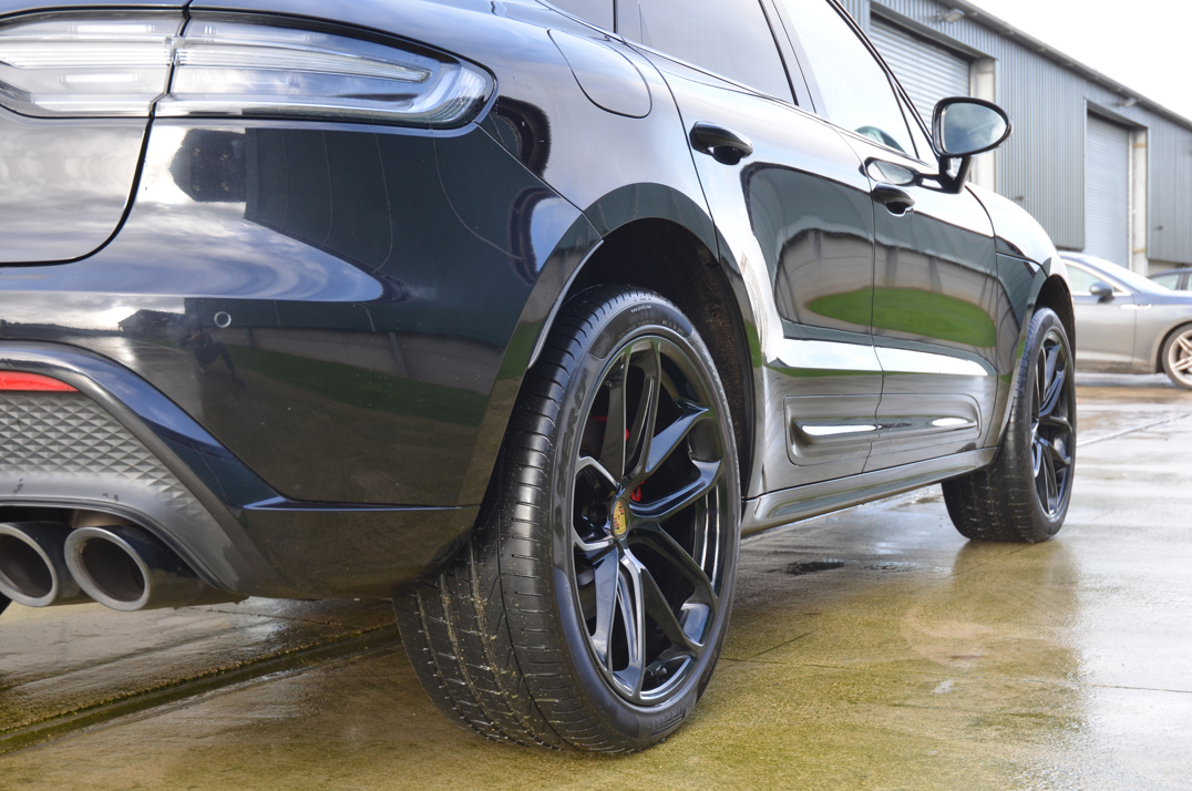 Porsche Macan S 2.9 V6 Turbo gallery image 14