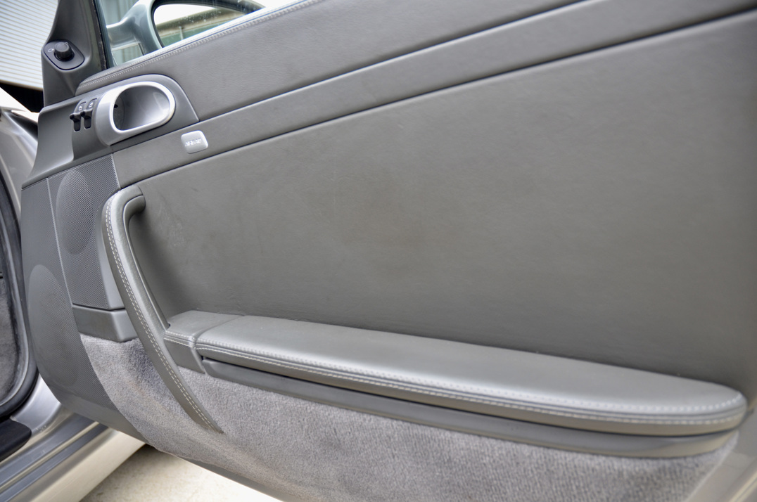 Porsche 911 Carrera S Manual gallery image 26