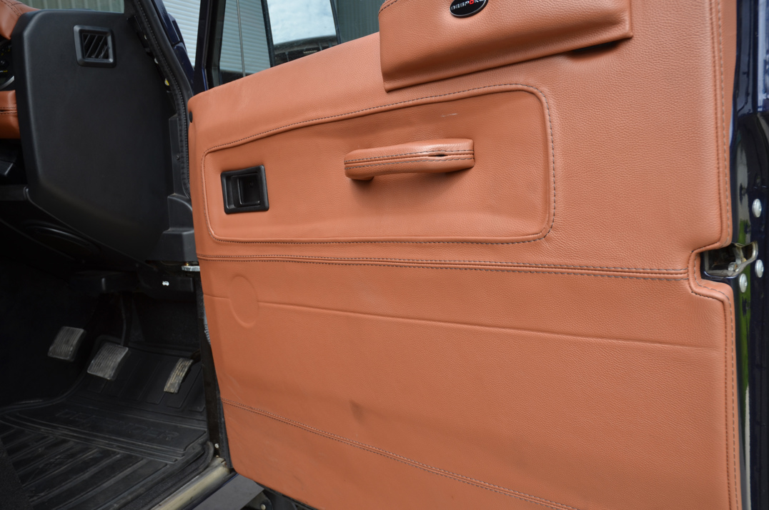 Land Rover Defender 90 XS Bespoke Edition. gallery image 31