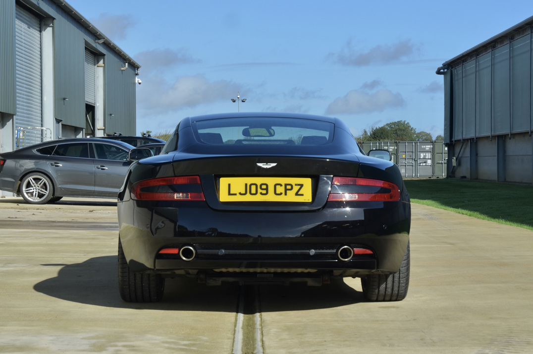 ASTON MARTIN DB-9 5.9 V12 Manual. gallery image 7