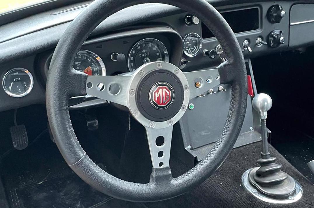 MGB GT gallery image 23