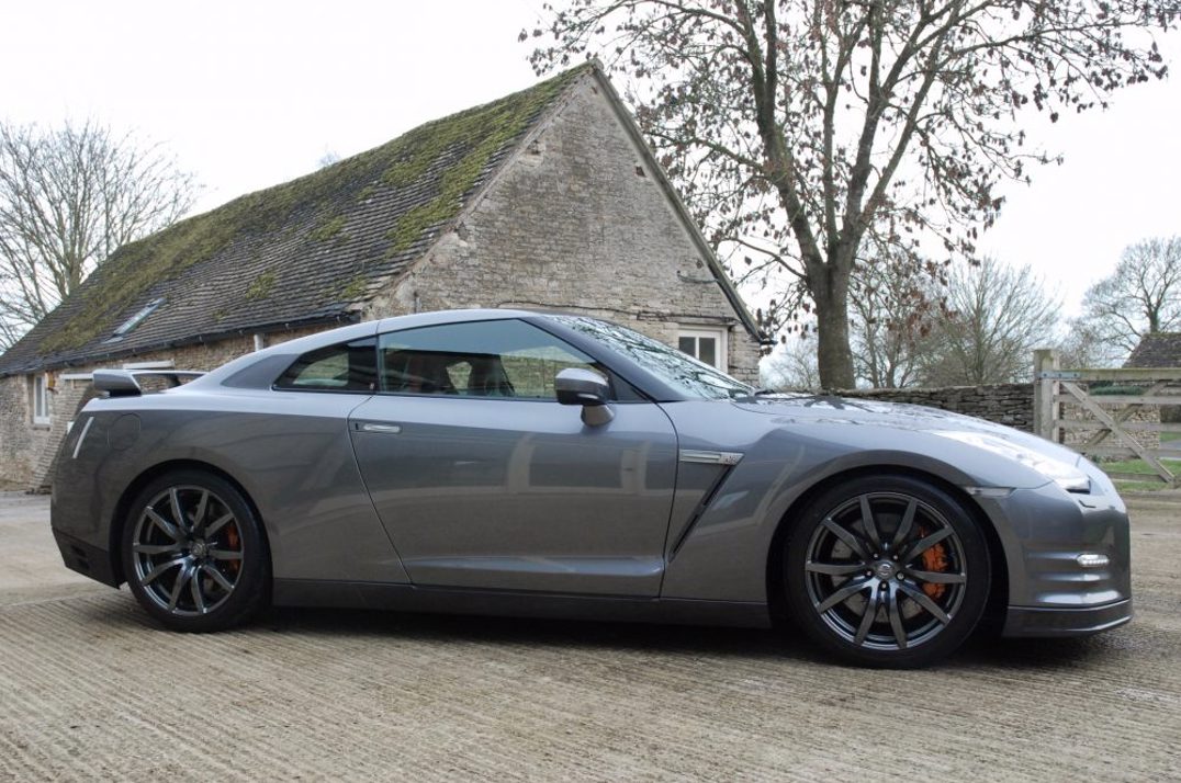 Nissan GTR gallery image 1