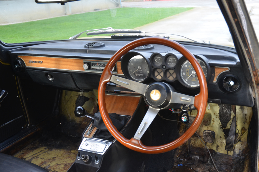 Alfa Romeo 2000 GTV (2) gallery image 15