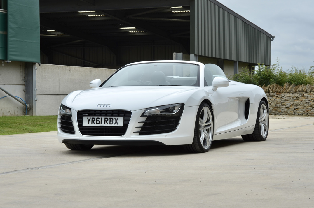Audi R8 Spyder V8 Manul . gallery image 2