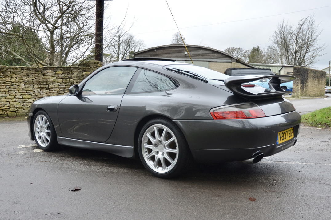 Porsche 911 Carrera with factory Aero kit. gallery image 11