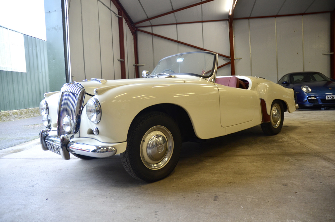 Daimler Conquest Roadster gallery image 9