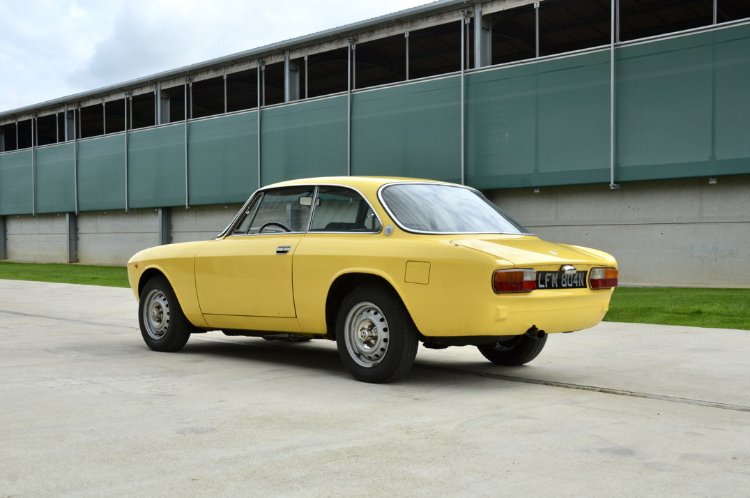 Alfa Romeo 2000 GTV (1) gallery image 8