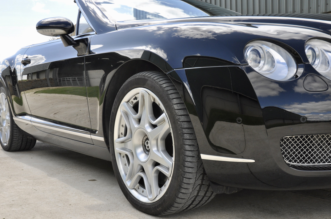 Bentley Continental GTC Mulliner gallery image 18