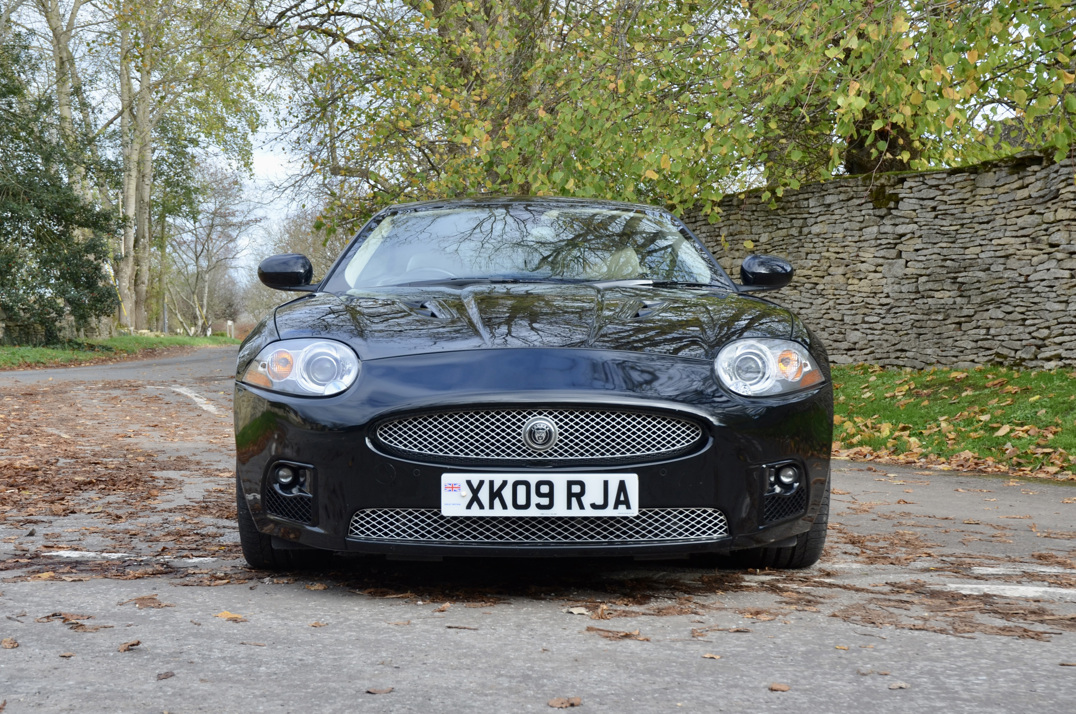 Jaguar XKR 4.2 Sports Coupe gallery image 4