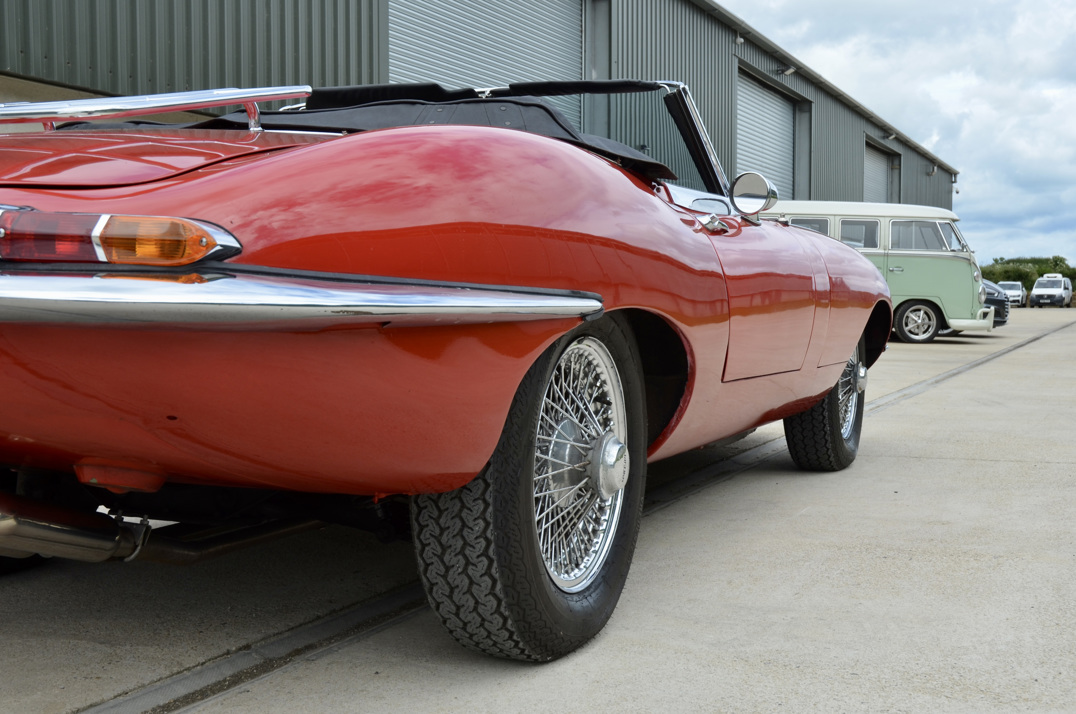 Jaguar E Type 4.2 Roadster Series 1.5 gallery image 15