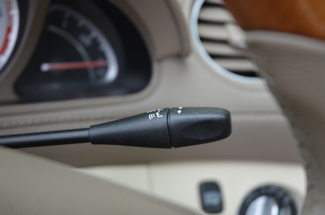 Mercedes SL 500 5.5 Auto gallery image 51