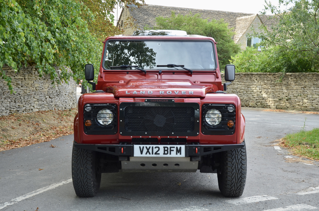 Land Rover Defender 110 2.2 TDCI Automatic 9 - Seater gallery image 3