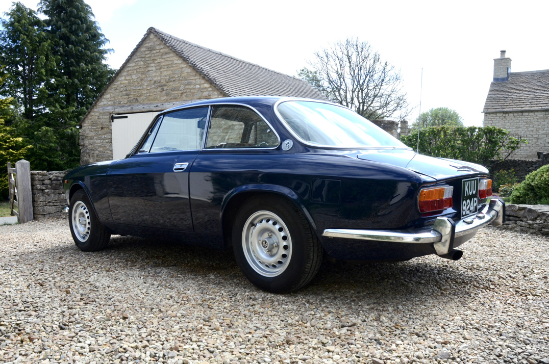 Alfa Romeo 2000 GTV Desegno Bertone gallery image 9