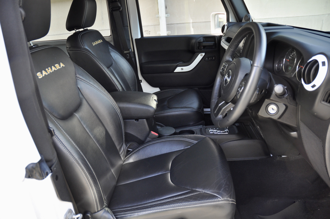 Jeep Wrangler Sahar 3.6 V6 Auto Wild Alpine edition Convertible gallery image 17